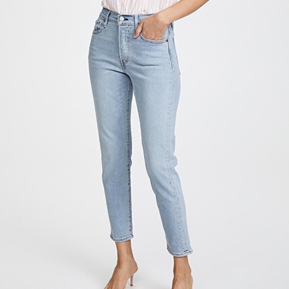 Levi's Wedgie Fit High Rise Jean Size 26